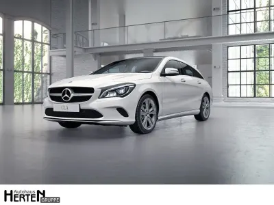 Gebraucht Mercedes CLA200 Shooting Brake Urban 156 PS (114 kW) 2019 Weiß Kombi