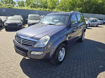 Usata SsangYong Rexton 163 CV (119 kW) 2005 Grigio SUV