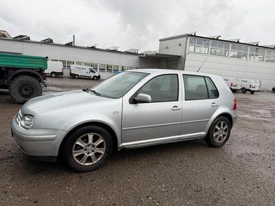 Silber Gebraucht 2002 VW Golf IV Kleinwagen | 1.500 € (Fairer Preis)