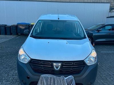 Gebraucht Dacia Dokker 95 PS (69 kW) 2018 Weiß Van / Kleinbus