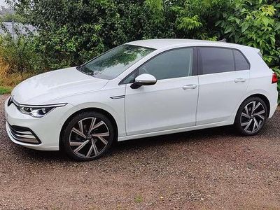 Gebraucht VW Golf VIII Style 150 PS (110 kW) 2023 Weiß Limousine