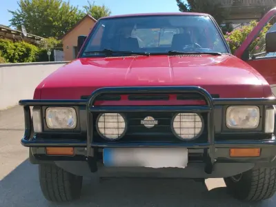 Gebraucht Nissan PickUp 80 PS (58 kW) 1990 Rot Pickup