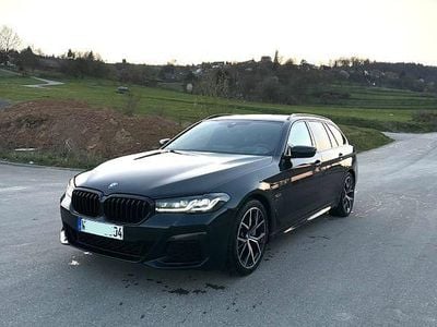 Gebraucht BMW 530e M Sport 292 PS (214 kW) 2022 Schwarz Limousine