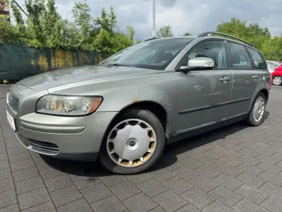 Używany Volvo V50 Kinetic 109 KM (80 kW) 2007 Zielony Kombi