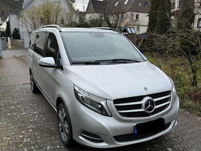 Gebraucht Mercedes V250 Avantgarde 190 PS (139 kW) 2018 Silber Van / Kleinbus