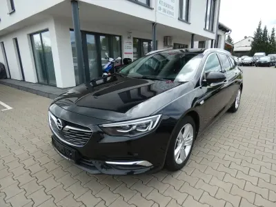 Gebraucht Opel Insignia Innovation 165 PS (121 kW) 2017 Schwarz Kombi