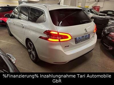 Perlmuttweiß metallic Gebraucht 2015 Peugeot 308 Allure Kombi | 7.980 € (Fairer Preis)