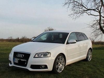 Gebraucht Audi A3 Sportback S-Line 125 PS (91 kW) 2010 Weiß Kleinwagen