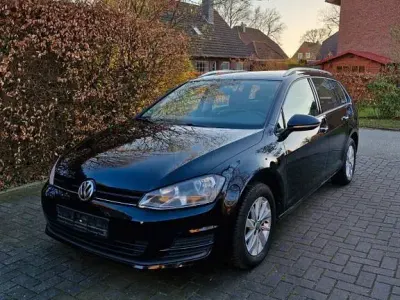 Gebraucht VW Golf VII Comfortline 105 PS (77 kW) 2015 Schwarz Kombi