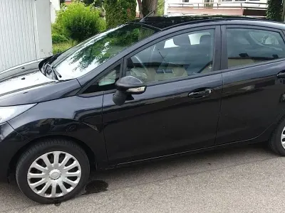 Gebraucht Ford Fiesta Trend 82 PS (60 kW) 2012 Schwarz Limousine