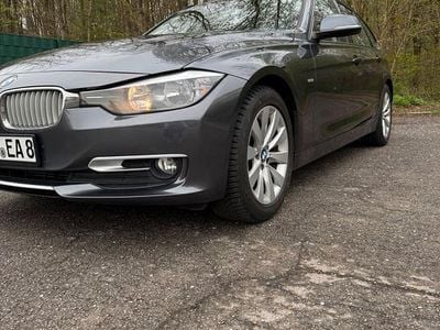 Gebraucht BMW 320 Gran Turismo Sport Line 184 PS (135 kW) 2014 Grau Limousine