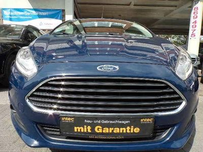Usata Ford Fiesta Trend 60 CV (44 kW) 2015 Blu Utilitaria