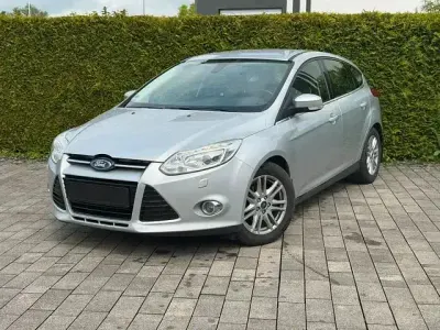 Gebraucht Ford Focus Titanium 125 PS (91 kW) 2012 Silber Limousine