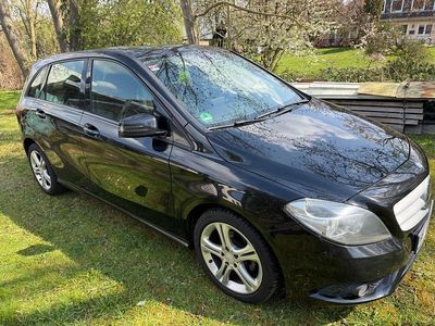 Usata Mercedes B180 109 CV (80 kW) 2012 Nero Monovolume