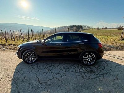 Mercedes GLA250