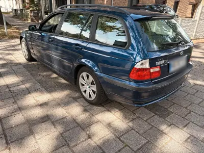 Gebraucht BMW 320 150 PS (110 kW) 2003 Blau Kombi