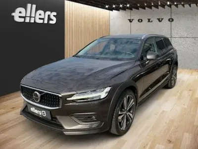Gebraucht Volvo V60 CC 145 PS (106 kW) 2023 Kombi