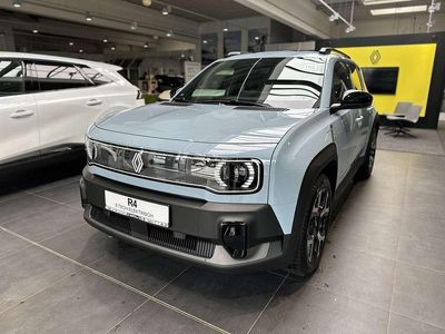 Kumulusblau Gebraucht 2025 Renault 4 E-Tech Komfort SUV | 32.590 € (Fairer Preis)