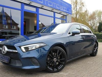 Gebraucht Mercedes A200 Progressive 163 PS (119 kW) 2020 Blau Limousine