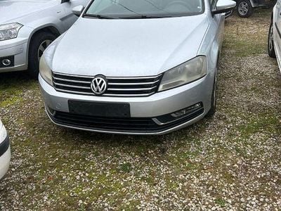 Gebraucht VW Passat Trendline 140 PS (102 kW) 2012 Silber Kombi