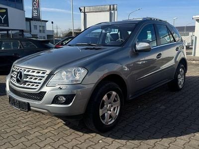 Gebraucht Mercedes ML300 190 PS (139 kW) 2010 Silber SUV