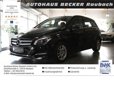 Gebraucht Mercedes B180 Urban 122 PS (89 kW) 2016 Kosmosschwarz metallic Van / Kleinbus