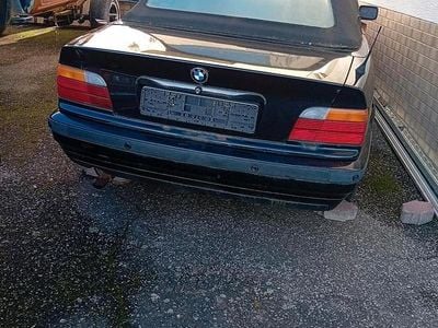 Schwarz Gebraucht 1994 BMW 318 Cabriolet Cabrio | 2.800 €