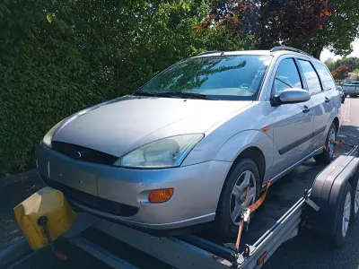 Brugt Ford Focus 100 HK (73 kW) 2002 Sølv Stationcar