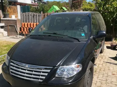 Usata Chrysler Grand Voyager 174 CV (127 kW) 2007 Verde Monovolume