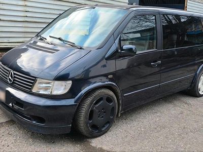 Gebraucht Mercedes V280 173 PS (127 kW) 1999 Blau Van / Kleinbus