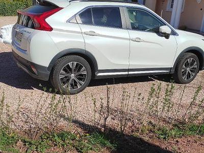 Używany Mitsubishi Eclipse Cross Diamant Edition 163 KM (119 kW) 2019 Biały SUV