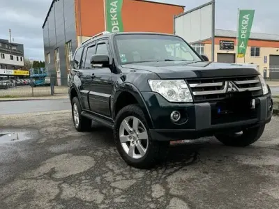 Gebraucht Mitsubishi Pajero 250 PS (183 kW) 2007 Grün SUV
