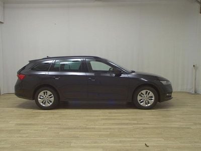 Schwarz Gebraucht 2022 Skoda Octavia Ambition Kombi | 18.480 € (Superpreis)