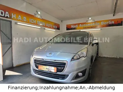 Gebraucht Peugeot 5008 Active 156 PS (114 kW) 2014 Grau Van / Kleinbus