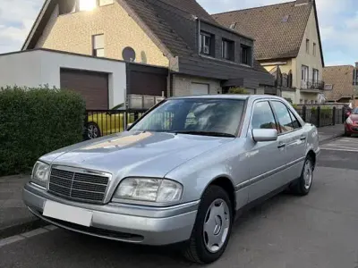 Brugt Mercedes C200 Elegance 136 HK (100 kW) 1994 Sølv Sedan