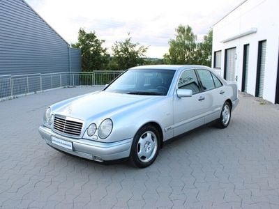 Mercedes E280