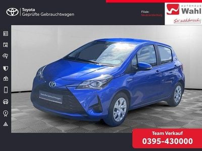 Usata Toyota Yaris Hybrid Comfort 101 CV (74 kW) 2019 Blu Berlina