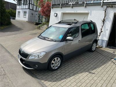 gebraucht Skoda Roomster 1.2l TSI 77kW Ambition Plus Edition...