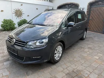 Gebraucht VW Sharan Comfortline 150 PS (110 kW) 2017 Grau Van / Kleinbus