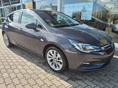 Gebraucht Opel Astra Edition 125 PS (91 kW) 2015 Grau Limousine