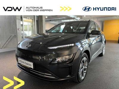 gebraucht Hyundai Kona ELEKTRO SELECT(150 kW!) WÄRMEPUMPE+T2KABEL! Neuwagen, bei Autohaus von der Weppen GmbH & Co. KG