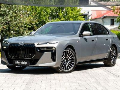 Gebraucht BMW 740 M Sport 299 PS (219 kW) 2025 Grau Limousine