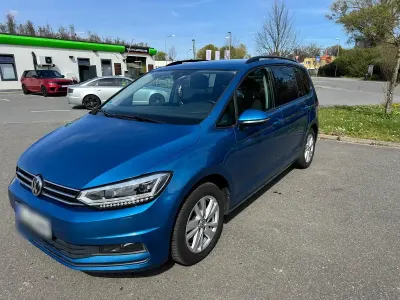 Gebraucht VW Touran 150 PS (110 kW) 2019 Blau Van / Kleinbus