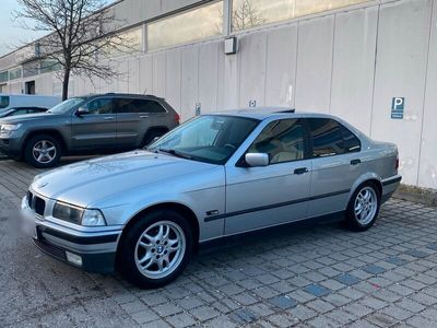 gebraucht BMW 323 i E36 Limousine Tempomat AHK PDC 157.000KM