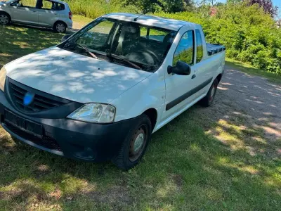 Gebraucht Dacia Pick up 68 PS (50 kW) 2009 Weiß Pickup