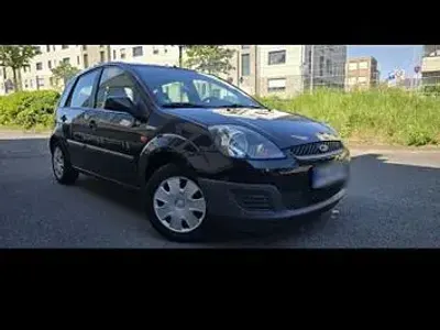 Używany Ford Fiesta Futura 101 KM (74 kW) 2005 Czarny Hatchback