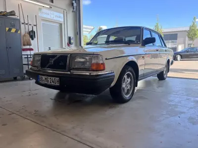 Gebraucht Volvo 240 116 PS (85 kW) 1990 Weiß Limousine