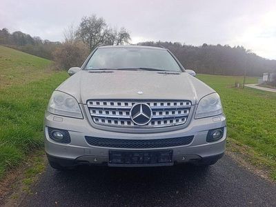 Gebraucht Mercedes ML500 306 PS (225 kW) 2007 Silber SUV