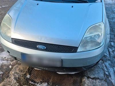 Second-hand Ford Fiesta 63 CP (46 kW) 2003 Gri Hatchback
