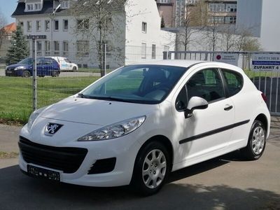 Gebraucht Peugeot 207 Filou 73 PS (53 kW) 2010 Weiß Limousine